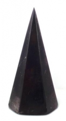 Shungit high pyramid polished 5 cm - kopie