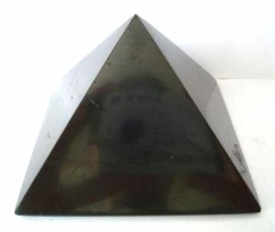 Shungite pyramid polished 8x8 cm