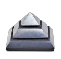 Shungite carved pyramid 7cm - kopie