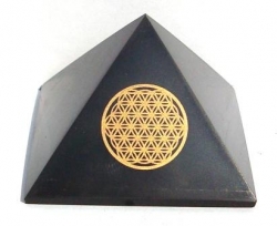 Šungitová pyramida Květ života