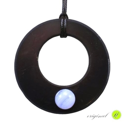Shungit pendant wheel with chalcedony
