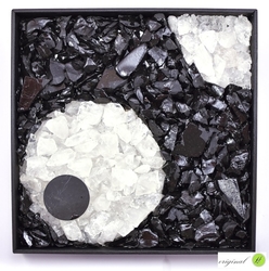 Crystal picture with shungite