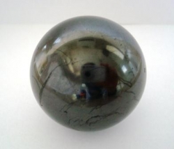 Shungit sphere polished 5 cm